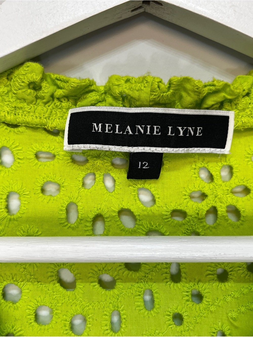 EUC - 100% Cotton Melanie Lynne Neon Green Eyelet Button-Front Camisole Top - Picture 5 of 10